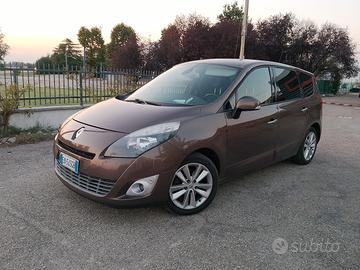Renault Scénic 1.9 dCi Diesel~7 POSTI~NEOPAT~2010