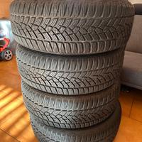 gomme 215/65/16.   98H