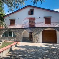 Villa ristrutturata valle del sole