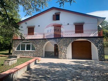 Villa ristrutturata valle del sole