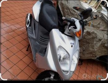 sym Shark 150 per ricambi 