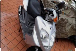 sym Shark 150 per ricambi 