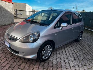 Honda Jazz 1.2 Live.  Neopatentato