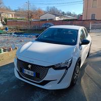 Peugeot e208