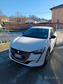 Peugeot e208
