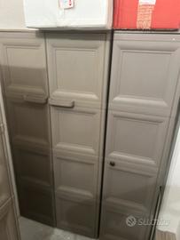 Mobili in plastica rinforzata