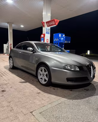 Alfa Romeo GT Q2