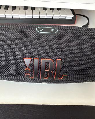 JBL Charge 5