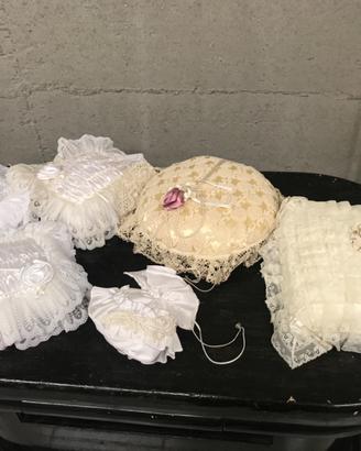 Cuscini portafedi anelli nuziali per sposi