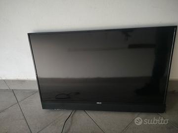 TV akai 32"