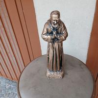 statua padre pio 