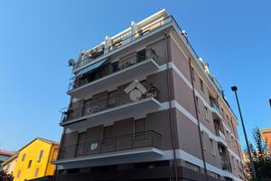 4 LOCALI A COLLEFERRO