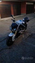 bmw s1000r 