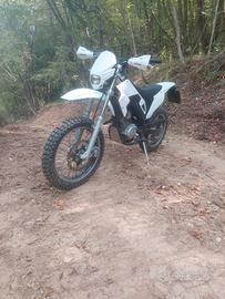 hm locusta scrambler 200