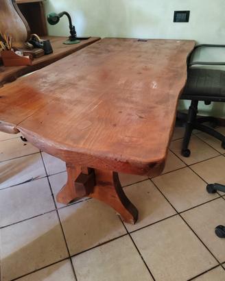 Scrivania in legno massiccio 
