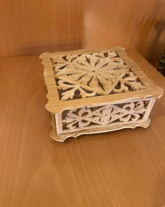Portagioie esclusivo in legno