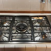 Piano cottura 5 fuochi Smeg , gas