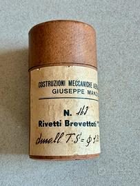 Antica Confezione di Rivetti brevettati Manzini.