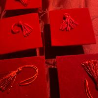 Scatola bomboniera rossa per laurea
