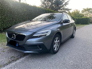 Volvo V40 Cross Country D2