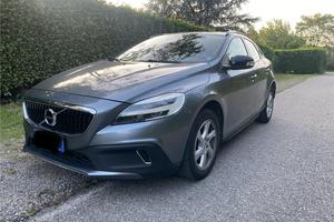 Volvo V40 Cross Country D2