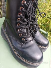 Anfibi Copia Doctor Martin