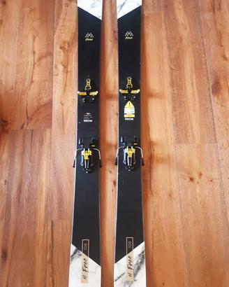 Aste Sci Dynastar Mfree 108 e pelli di foca