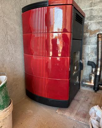 Termostufa a pellet Ungaro 34 kW - Ceramica Rossa
