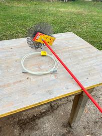 Scovolino pulizia camini