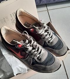 Golden Goose running