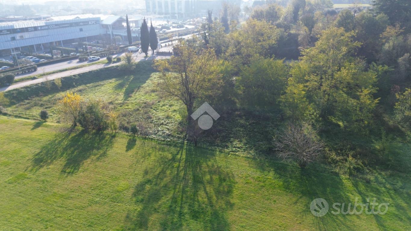 TERRENO A DESENZANO DEL GARDA - Vista 3