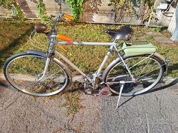 Mosquito 38B con frizione su bici anni 50