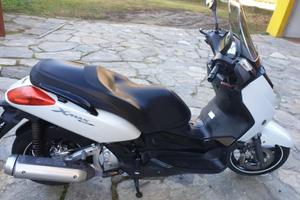 Scooter yamaha xmax 250
