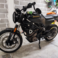 Husqvarna Svartpilen 401 enduro A2 neopatentati