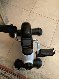 Mini cyclette portatile