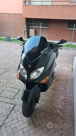 Yamaha TMax 500 del 2005