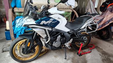 CF moto 700 adv 