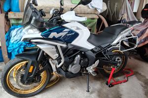 CF moto 700 adv 