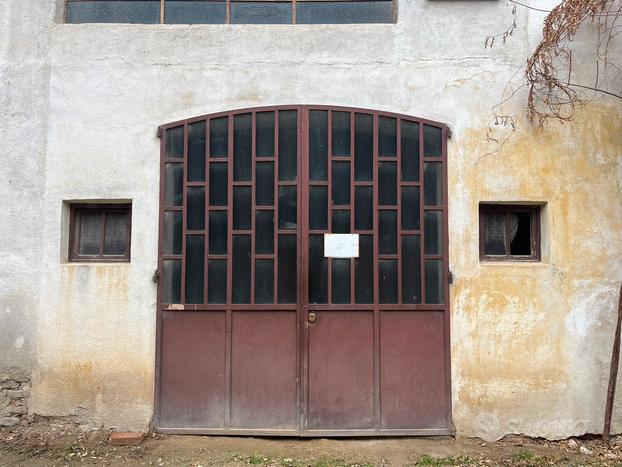 Garage dogliani centro storico