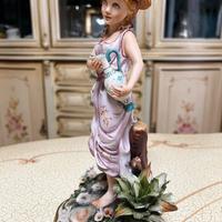 Capodimonte – Ragazzina con anfora – N coronata –