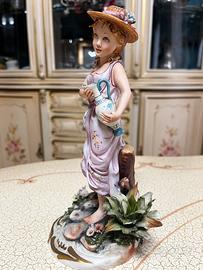Capodimonte – Ragazzina con anfora – N coronata –