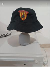 Cappello alla pescatora nero Benevento calcio 