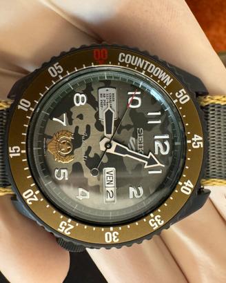 Seiko 5 Sports SRPF21K1 Limited Edition Street Fig