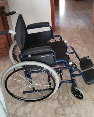 sedia a rotelle carrozzina mediland M300