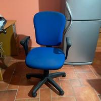 sedia da scrivania con braccioli