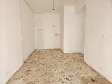 Locale uso commerciale c1 via holm