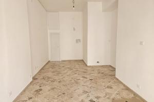 Locale uso commerciale c1 via holm