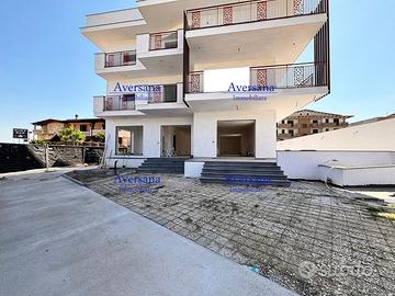 Locale commerciale nuovo con canna fumaria