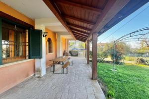 CASA SEMINDIPENDENTE A ASSISI