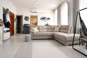 3 LOCALI A SALA BAGANZA
